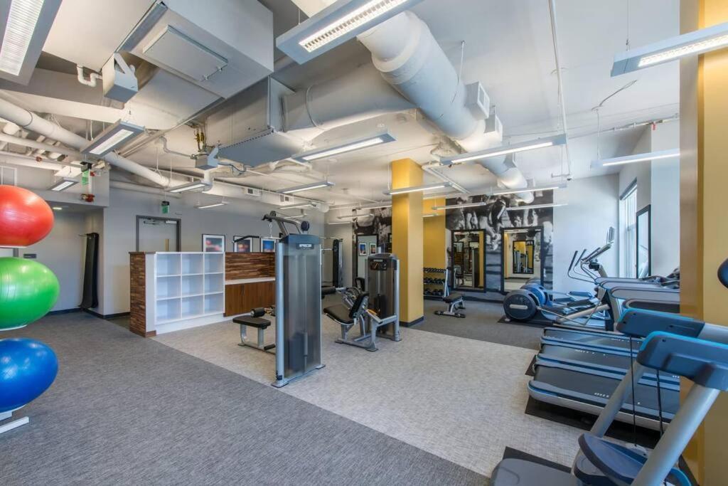 Wonderful 2Br Apartment At Crystal City Arlington Ngoại thất bức ảnh